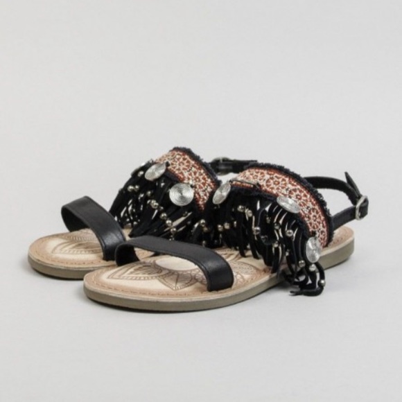 NIB Lost at Coachella Boho Fringe Leather Sandal - Picture 4 of 7